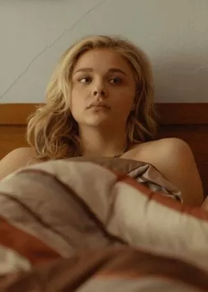 Chloë Grace Moretz / chloegmoretz nude photo #1335