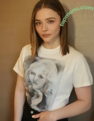 Chloë Grace Moretz / chloegmoretz nude photo #1450