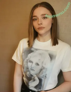 Chloë Grace Moretz / chloegmoretz nude photo #1452