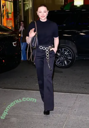 Chloë Grace Moretz / chloegmoretz nude photo #1464