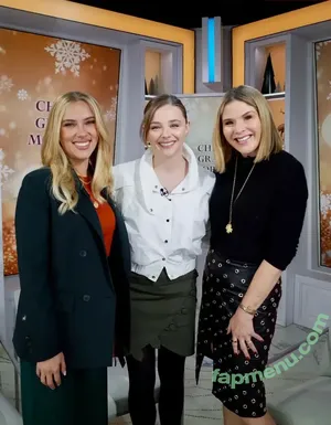 Chloë Grace Moretz / chloegmoretz nude photo #1499