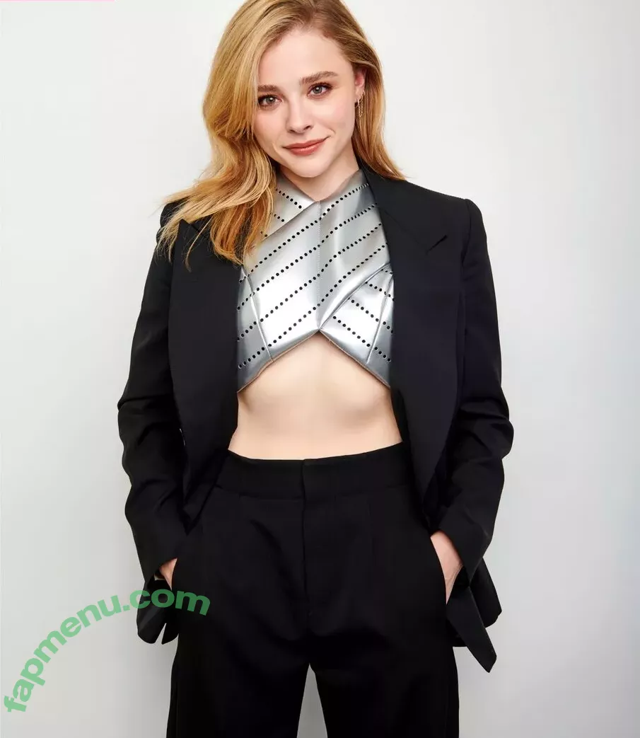 Chloë Grace Moretz nude photo #1058 (chloegmoretz)