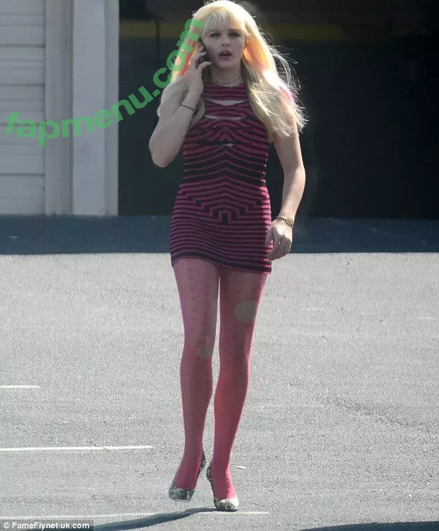 Chloë Grace Moretz nude photo #1086 (chloegmoretz)