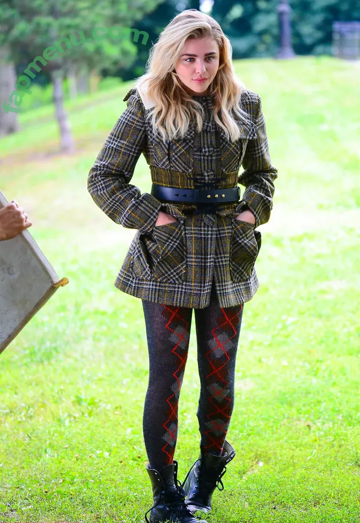 Chloë Grace Moretz nude photo #1094 (chloegmoretz)