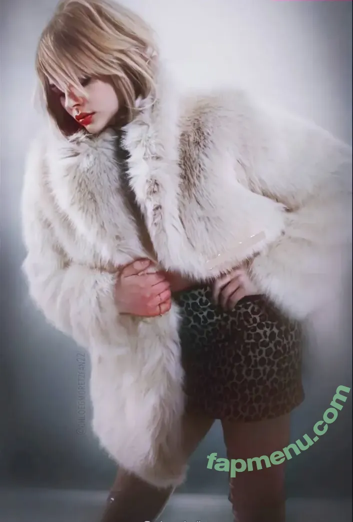 Chloë Grace Moretz nude photo #1417 (chloegmoretz)