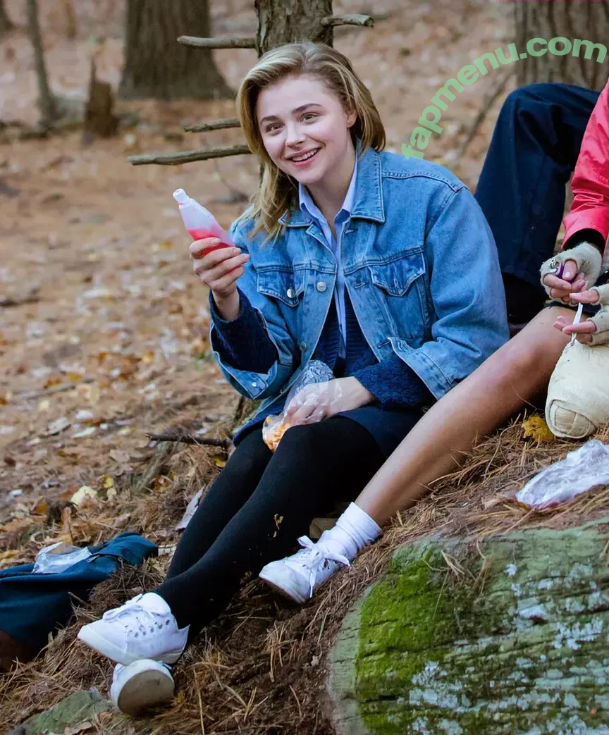 Chloë Grace Moretz nude photo #1422 (chloegmoretz)