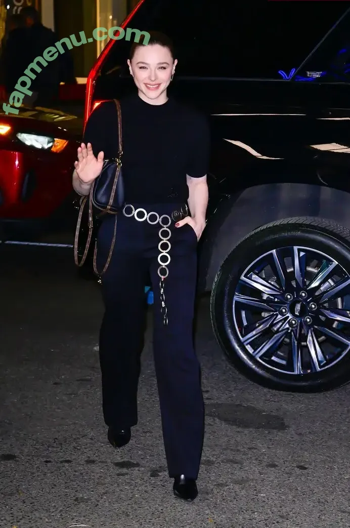 Chloë Grace Moretz nude photo #1468 (chloegmoretz)