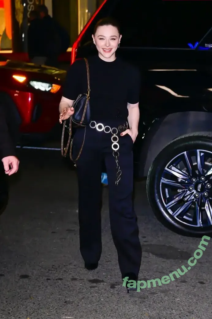 Chloë Grace Moretz nude photo #1469 (chloegmoretz)