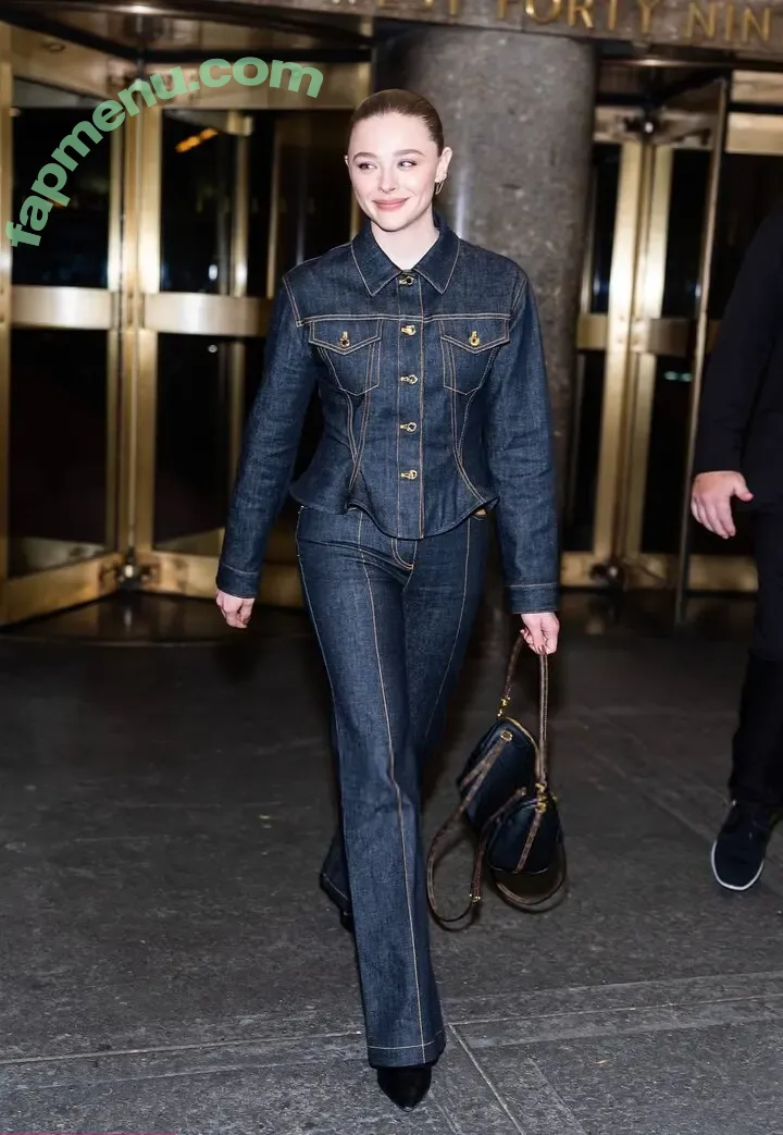 Chloë Grace Moretz nude photo #1475 (chloegmoretz)