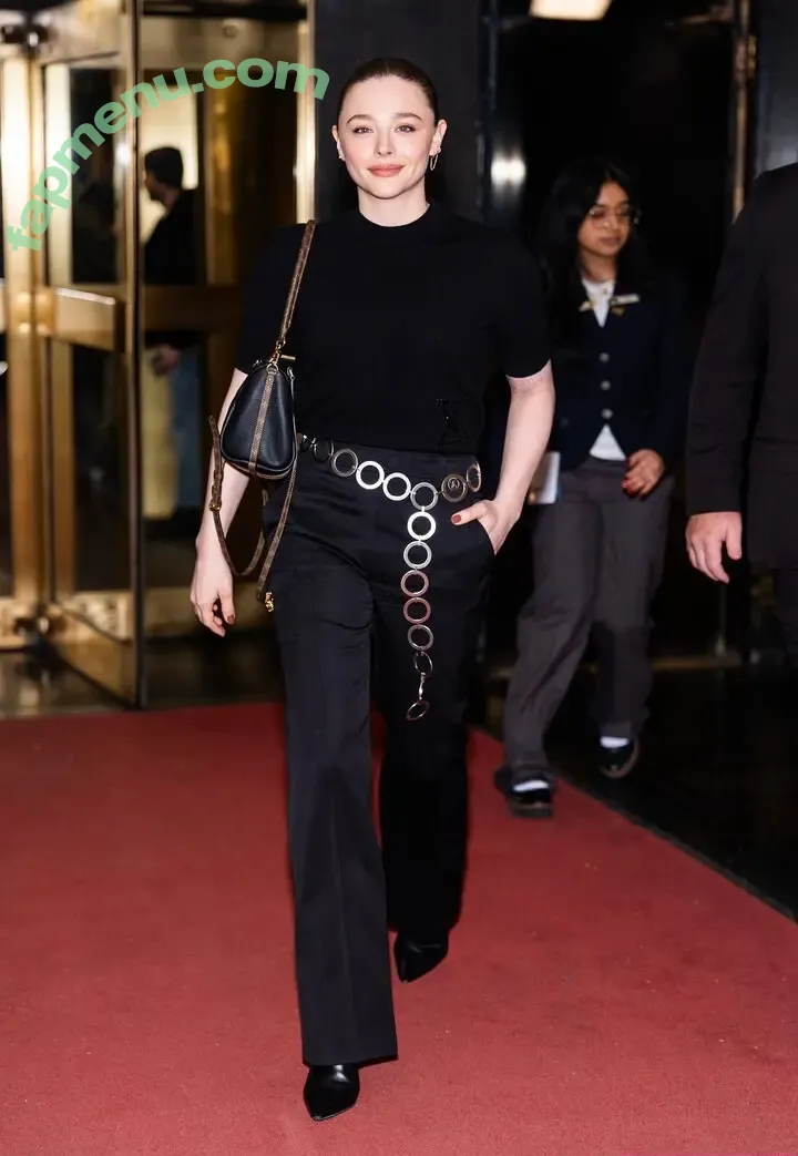 Chloë Grace Moretz nude photo #1479 (chloegmoretz)