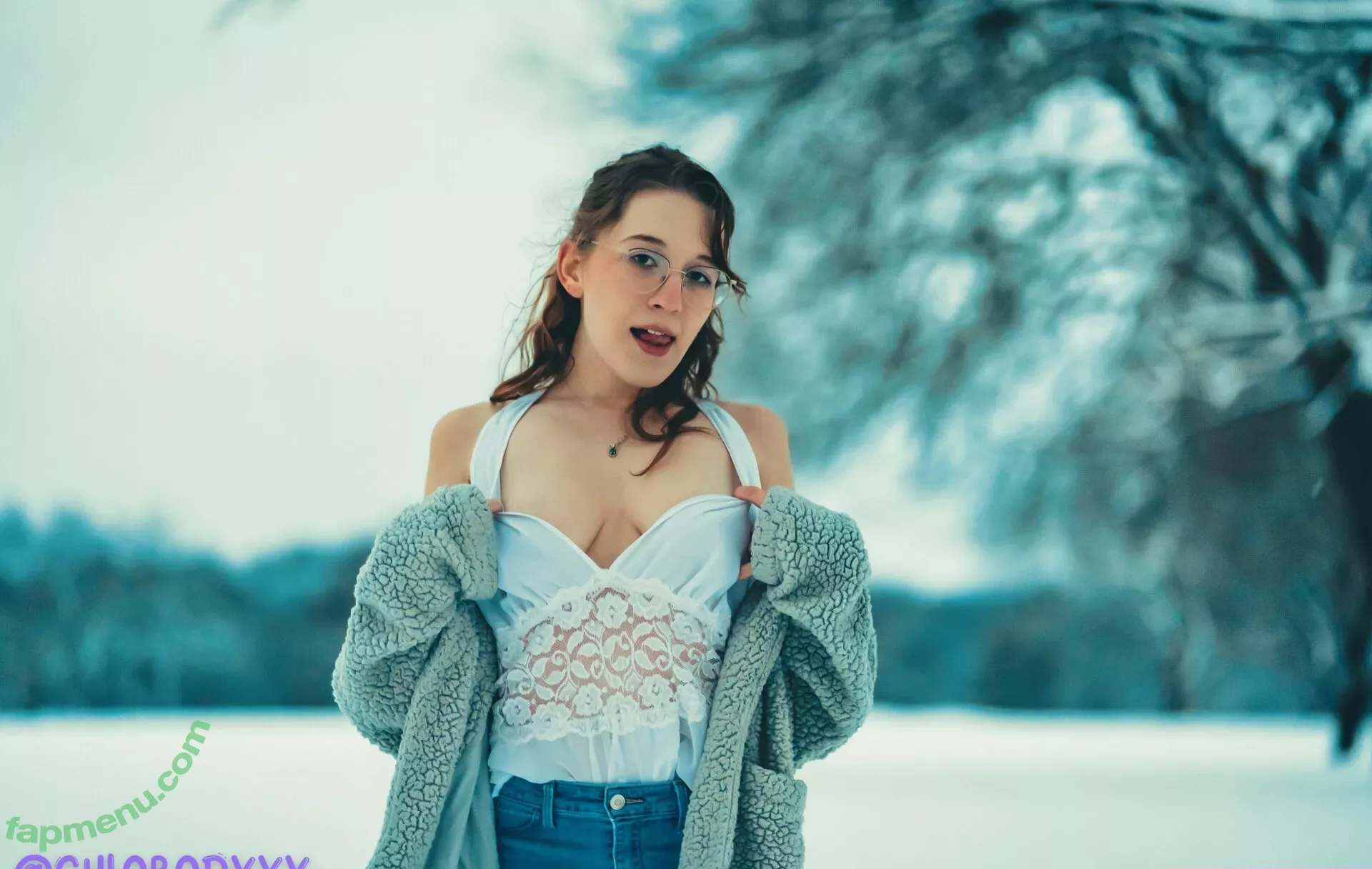 chlobodyyy nude photo #0045 (chlobody)