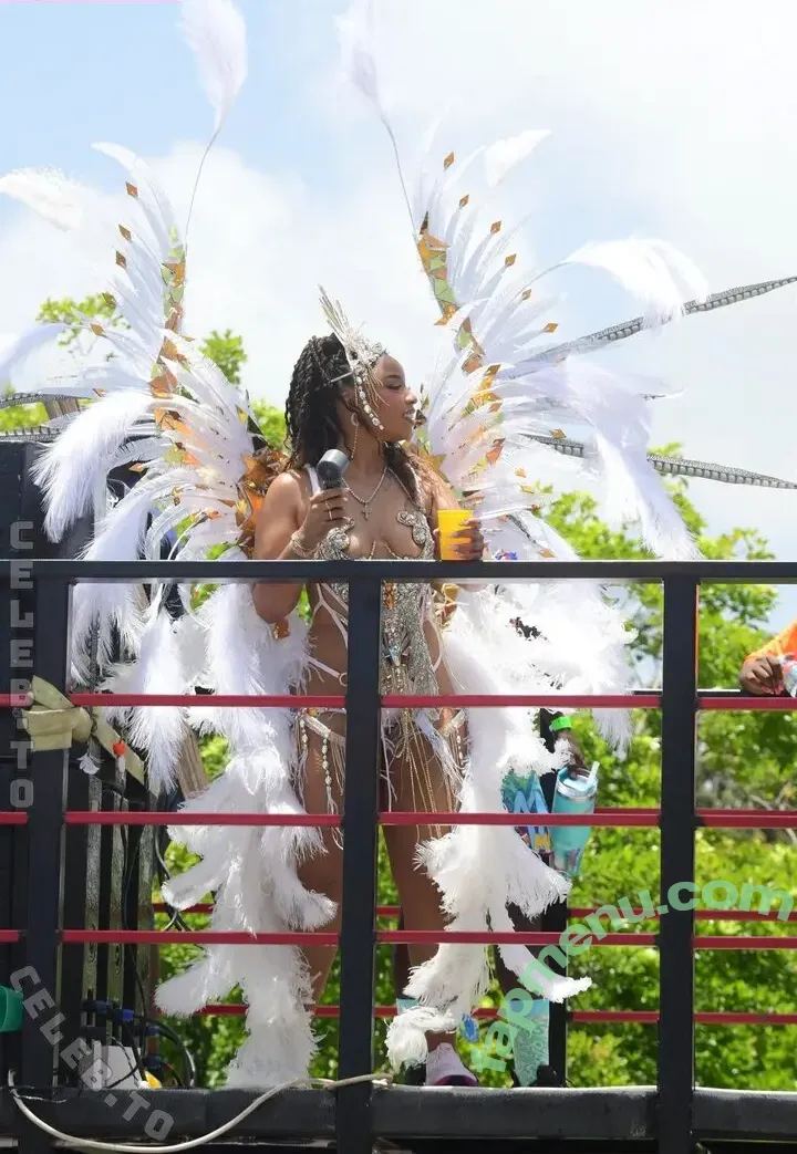 Chloe Bailey nude photo #0209 (ChloeBailey / chloebaileyofficial / chloebaileywashere / chloebaileyyy)