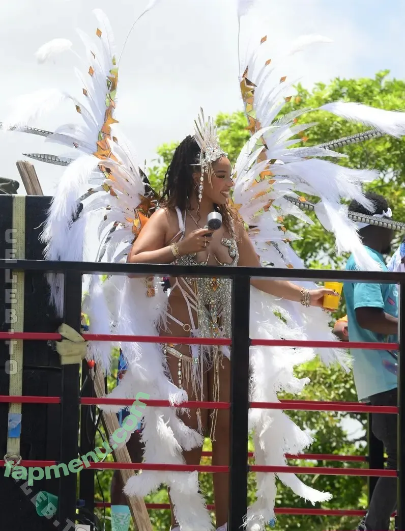 Chloe Bailey nude photo #0211 (ChloeBailey / chloebaileyofficial / chloebaileywashere / chloebaileyyy)