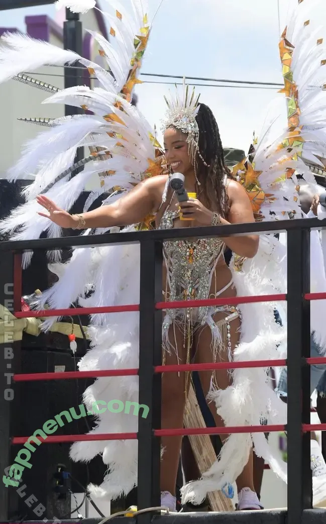 Chloe Bailey nude photo #0216 (ChloeBailey / chloebaileyofficial / chloebaileywashere / chloebaileyyy)