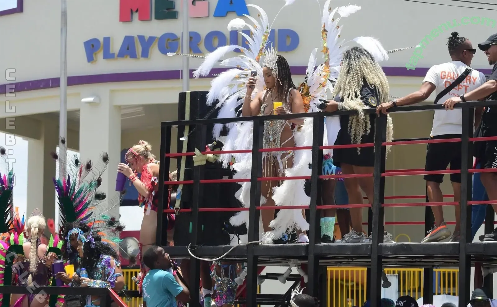 Chloe Bailey nude photo #0225 (ChloeBailey / chloebaileyofficial / chloebaileywashere / chloebaileyyy)