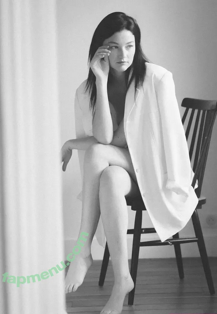 Chloe Bechini nude photo #0202 (chloebechini)