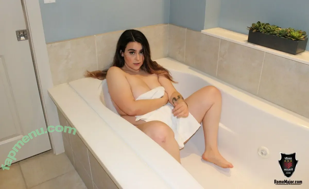 Chloe Belle nude photo #0018 (chloebelle / thechloebelle)
