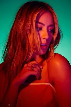 Chloe Bennet / chloebennet nude photo #0191