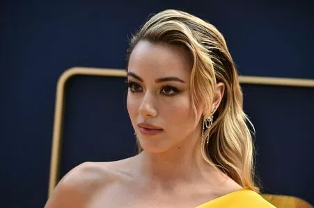 Chloe Bennet / chloebennet nude photo #0341