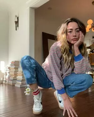 Chloe Bennet / chloebennet nude photo #0397