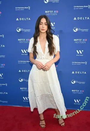 Chloe Bennet / chloebennet nude photo #0812