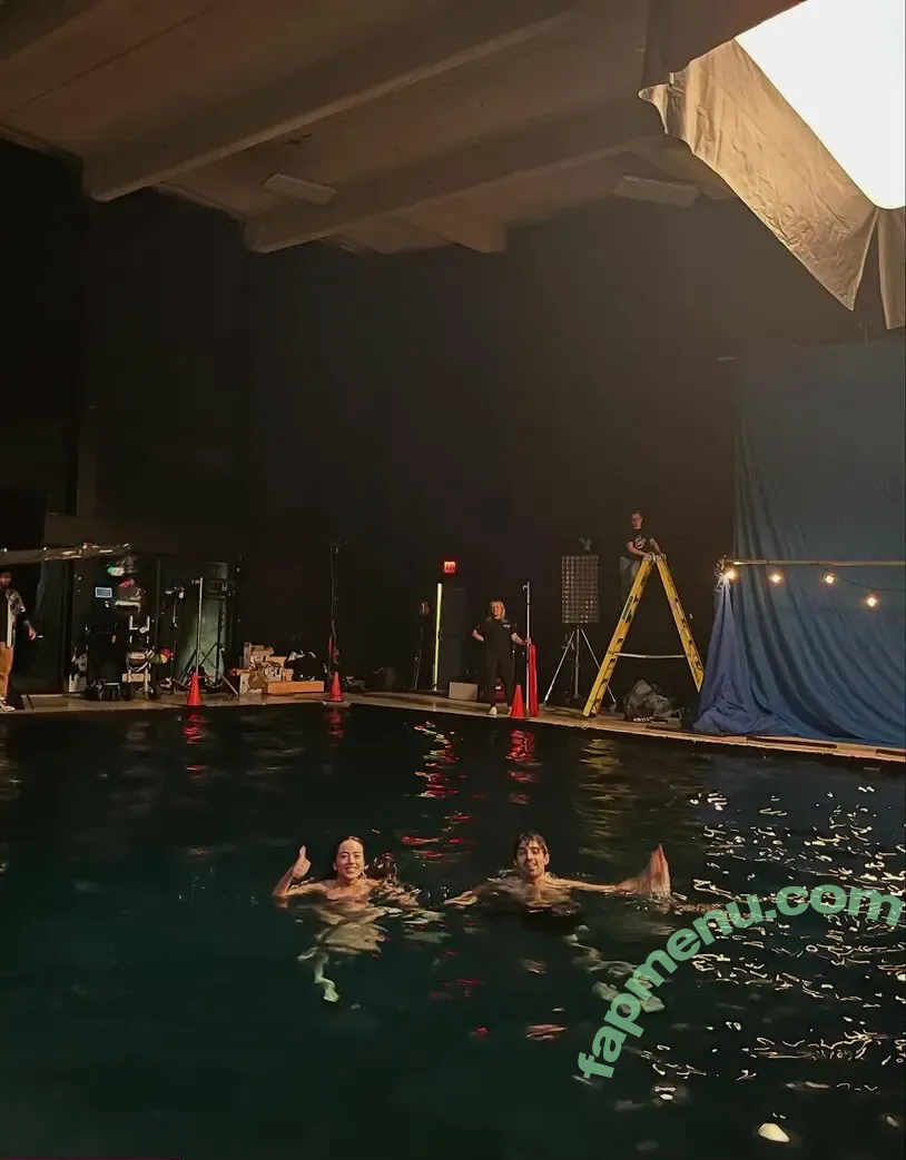 Chloe Bennet nude photo #0915 (chloebennet)