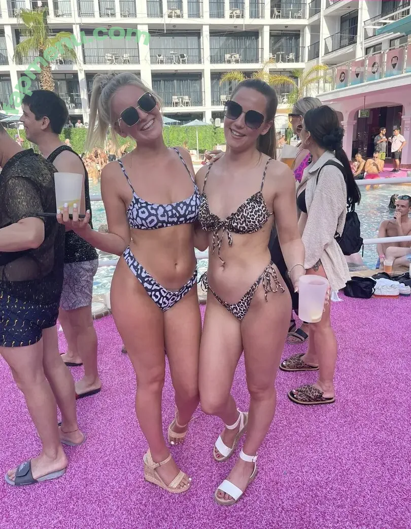 Chloe Burns nude photo #0140 (chloe.burnns)