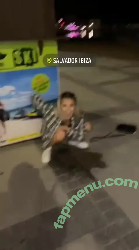 Chloe Burns nude photo #0151 (chloe.burnns)