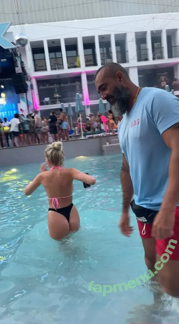 Chloe Burns nude photo #0155 (chloe.burnns)