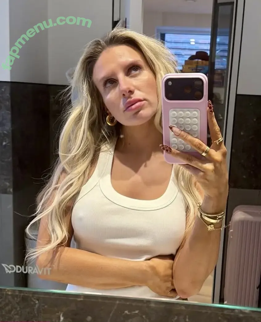 Chloe Burrows nude photo #0130 (chloeburrows)