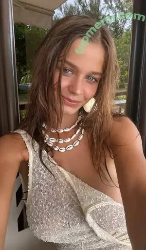 Chloe Campbell / chloecxmpbell nude photo #0076