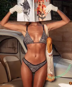 Chloe Campbell / chloecxmpbell nude photo #0654