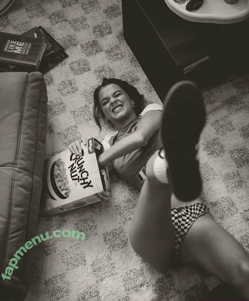 Chloe Campbell nude photo #0006 (chloecxmpbell)