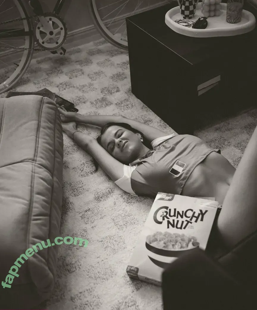 Chloe Campbell nude photo #0007 (chloecxmpbell)