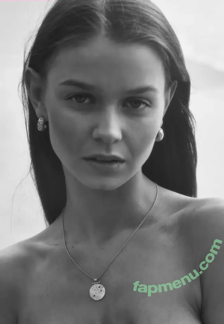 Chloe Campbell nude photo #0071 (chloecxmpbell)