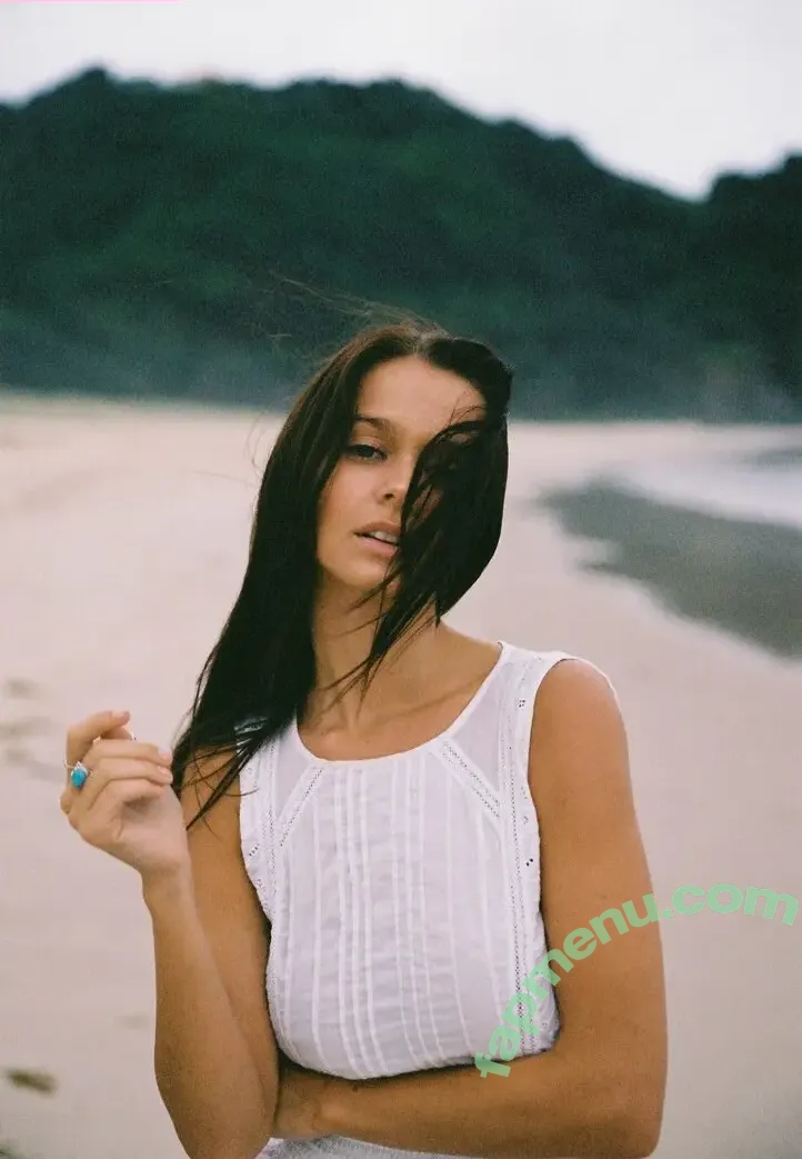 Chloe Campbell nude photo #0102 (chloecxmpbell)