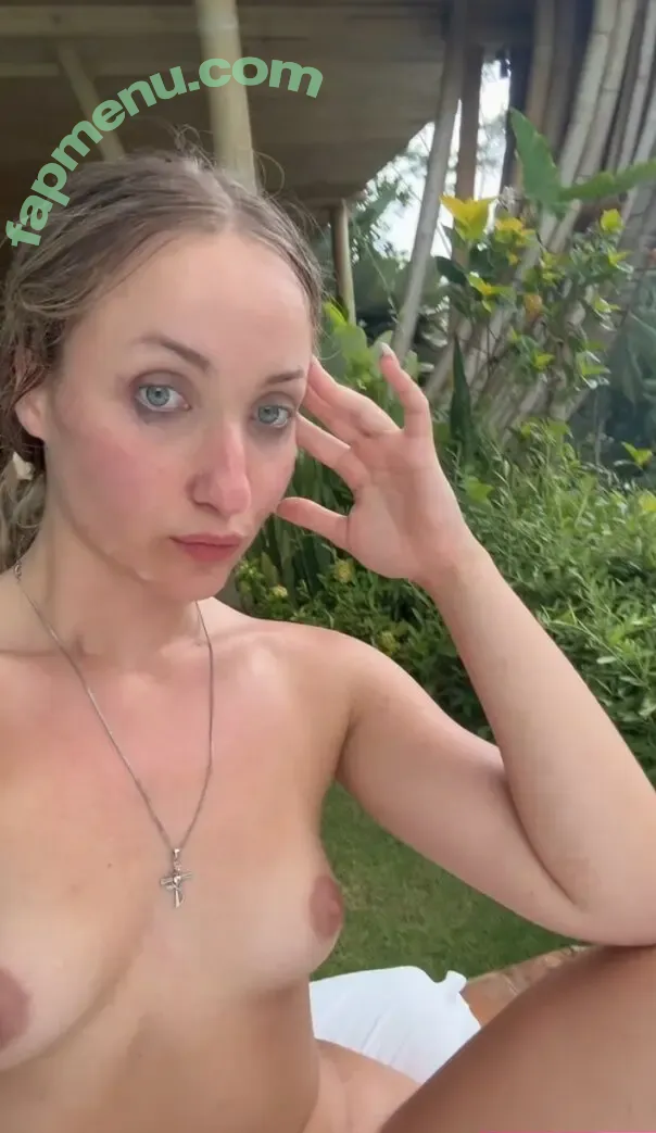 Chloe Chevalier nude photo #0096 (bdkloe_ / chevalierchloe_)