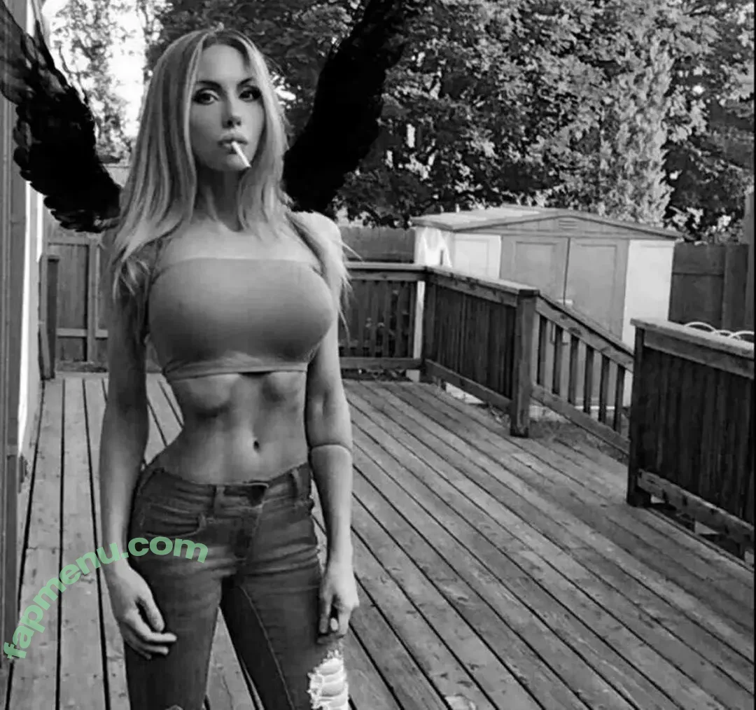 Chloe Cluchey nude photo #0031 (Chloe Cluchey)