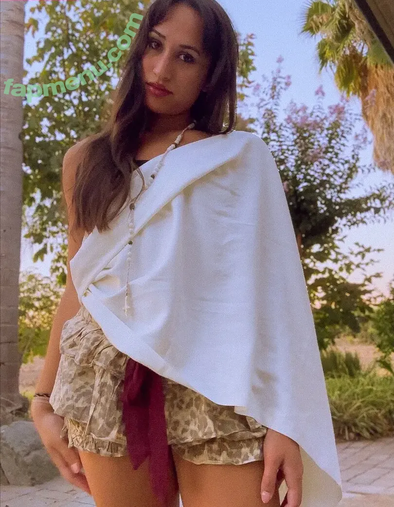 Chloe Cole nude photo #0062 (American activist / ChloeCole / callumandcole / chooocole)