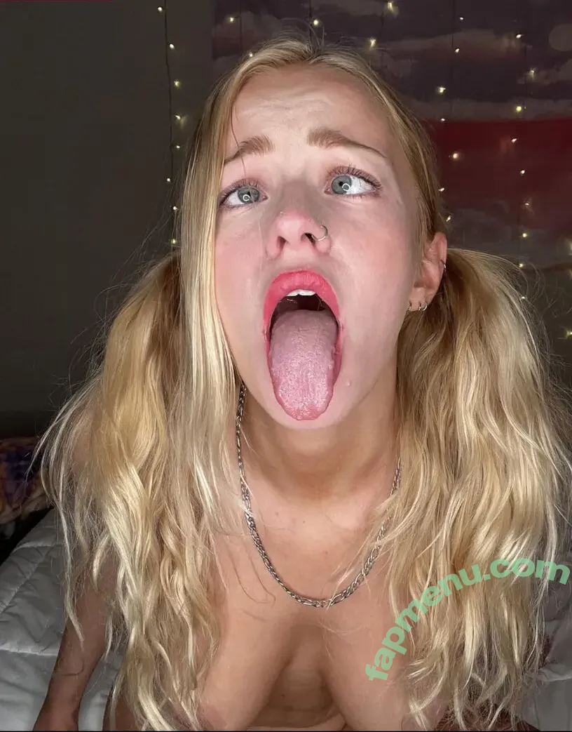 Chloe Cream nude photo #0001 (chloe_cream03 / chloecream00 / evelynlovefree)