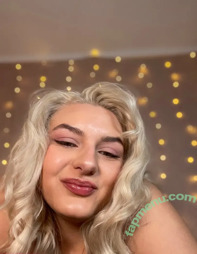 chloe.daily nude photo #0007 (chloe.daily)
