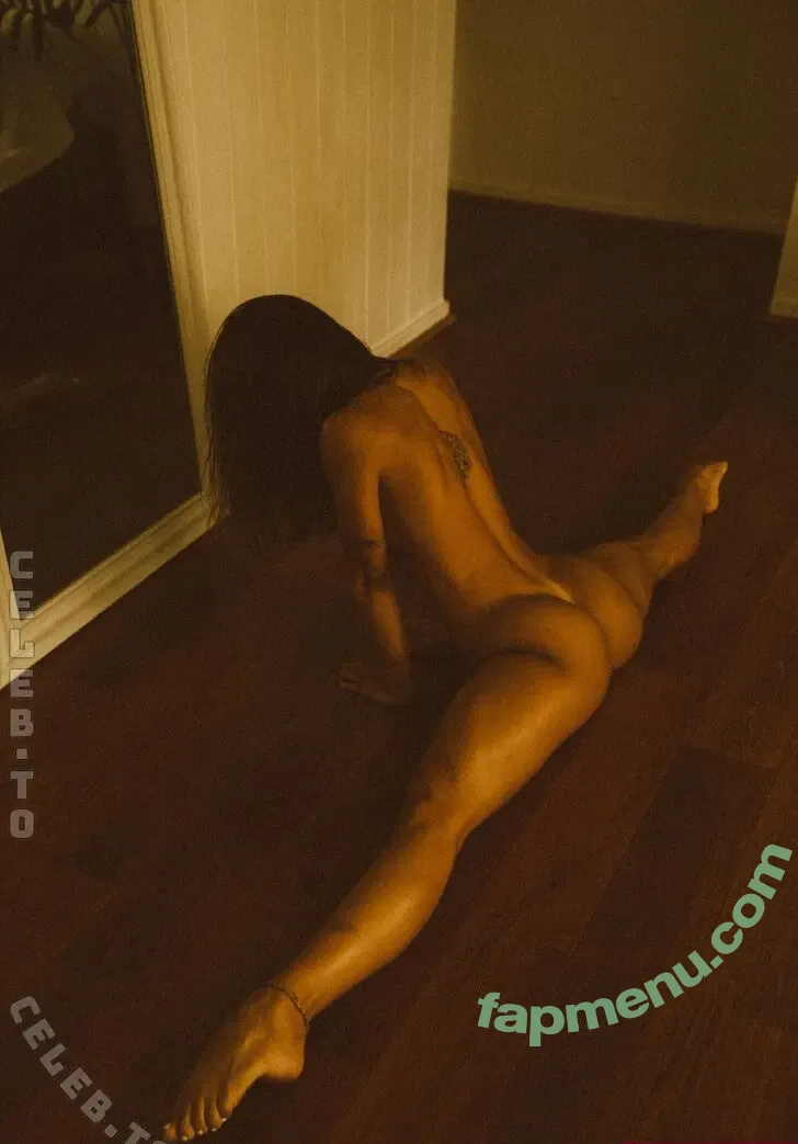 Chloe Diaries nude photo #0013 (Caracoc0 / chloepriv)