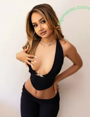 Chloe Dover / chloe_with_love / chloerosedover nude photo #0002