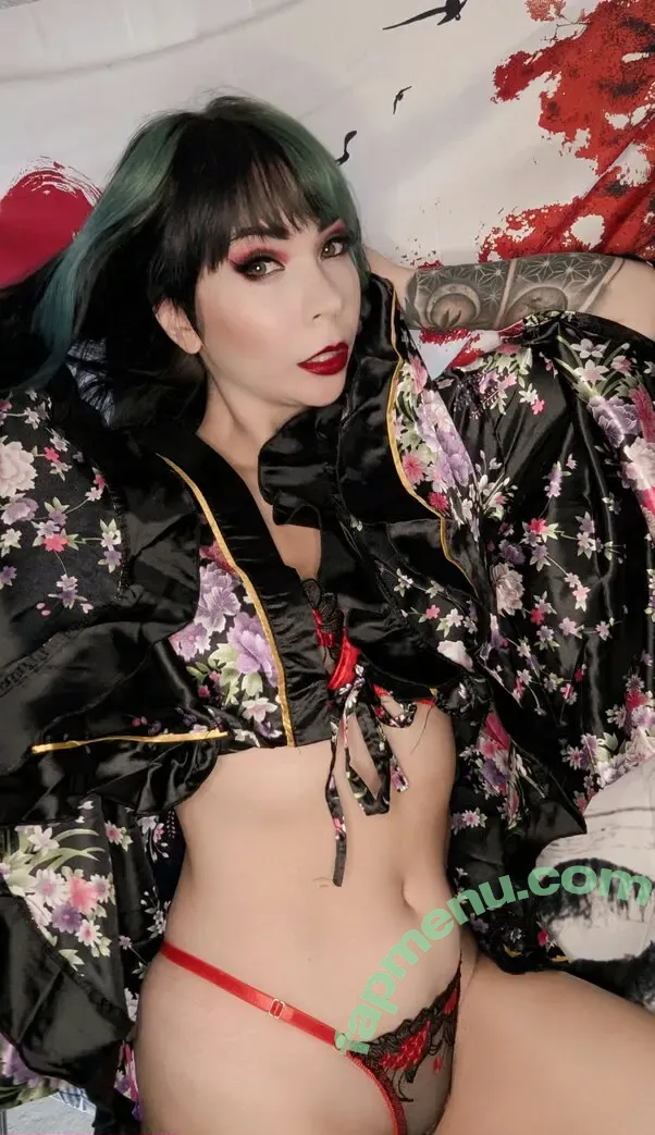 Chloe Drinkwater nude photo #0011 (AllThingsSkarlett / Skarlett Riot Singer / skarlett_sr)