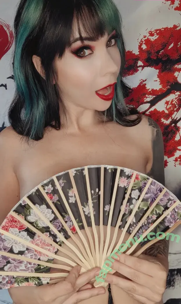 Chloe Drinkwater nude photo #0037 (AllThingsSkarlett / Skarlett Riot Singer / skarlett_sr)