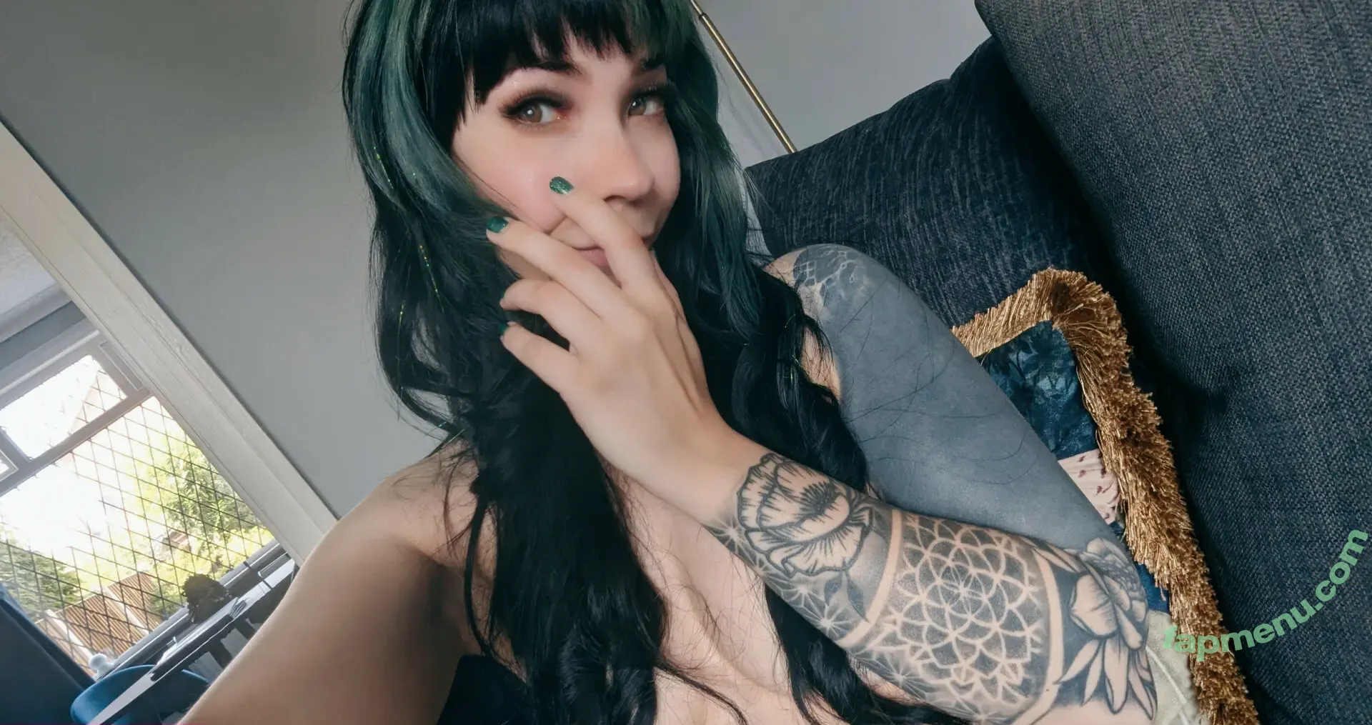 Chloe Drinkwater nude photo #0044 (AllThingsSkarlett / Skarlett Riot Singer / skarlett_sr)