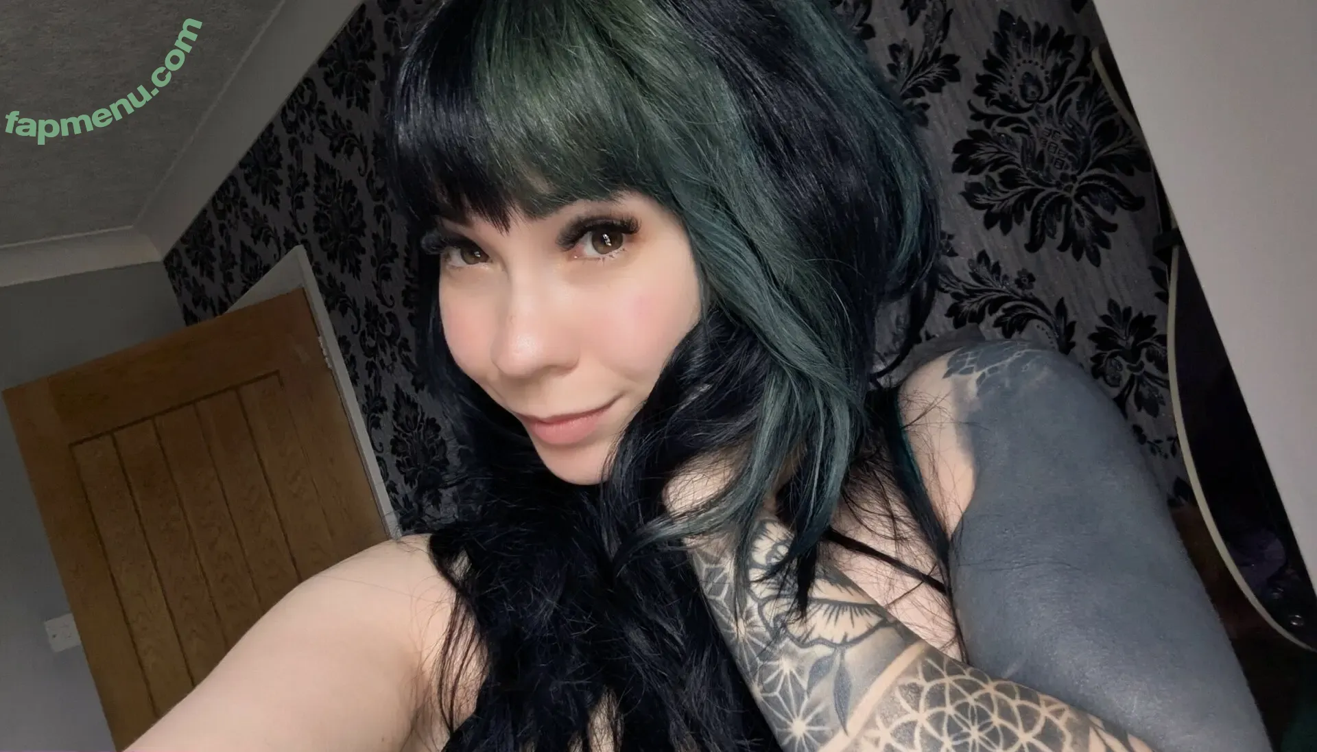 Chloe Drinkwater nude photo #0052 (AllThingsSkarlett / Skarlett Riot Singer / skarlett_sr)