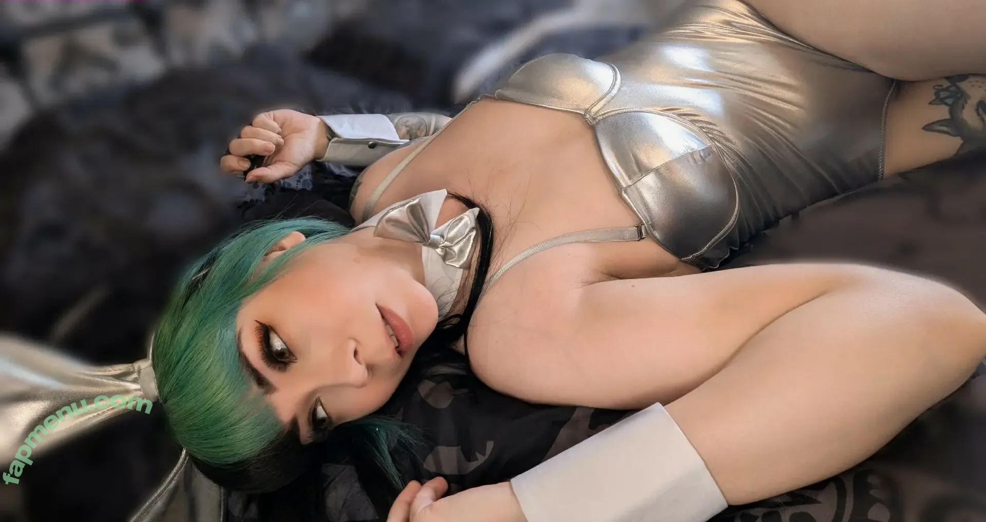 Chloe Drinkwater nude photo #0001 (AllThingsSkarlett / Skarlett Riot Singer / skarlett_sr)