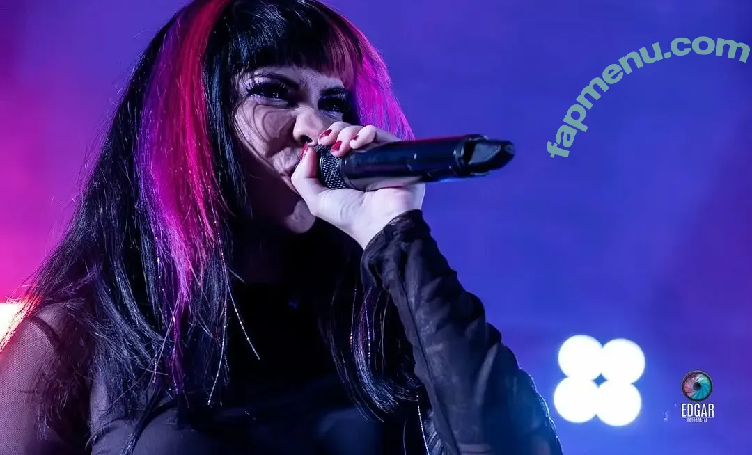 Chloe Drinkwater nude photo #0021 (AllThingsSkarlett / Skarlett Riot Singer / skarlett_sr)