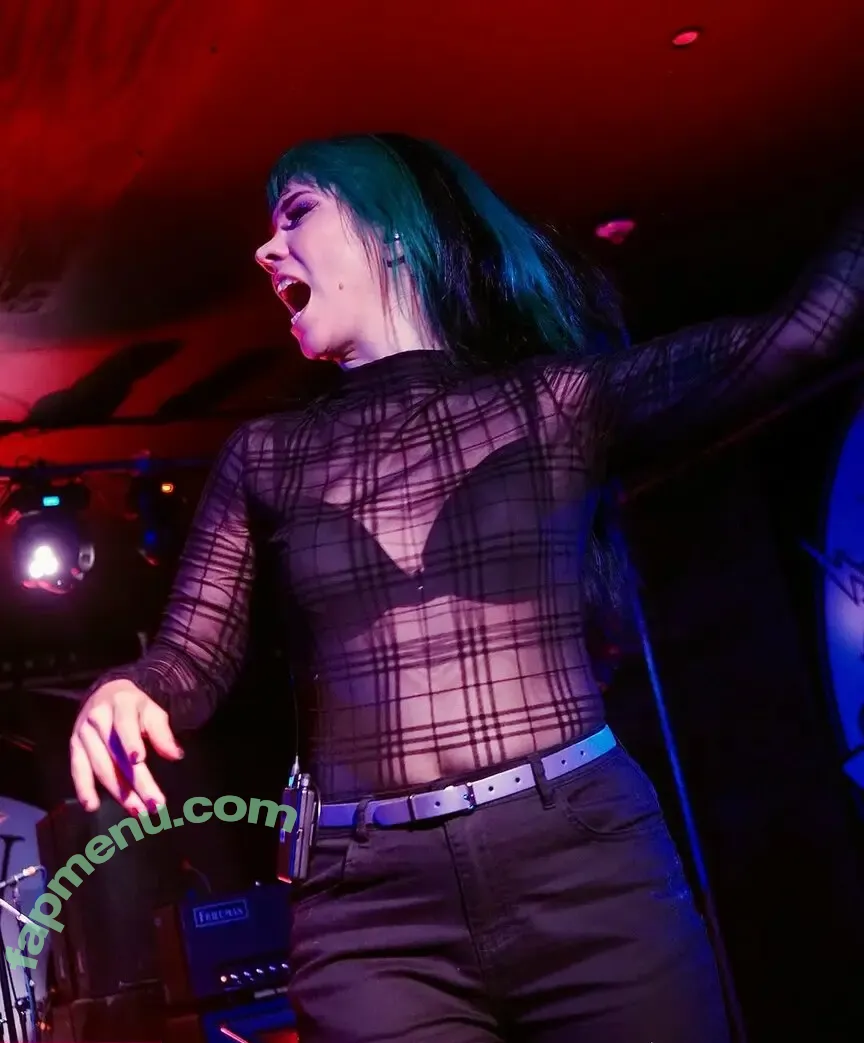 Chloe Drinkwater nude photo #0031 (AllThingsSkarlett / Skarlett Riot Singer / skarlett_sr)